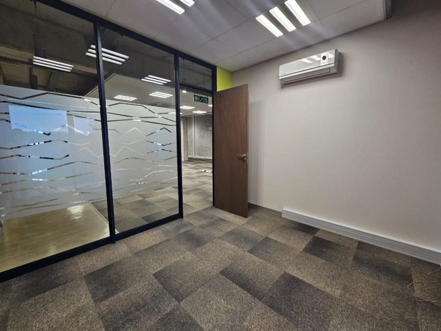 To Let commercial Property for Rent in Beacon Bay North Eastern Cape